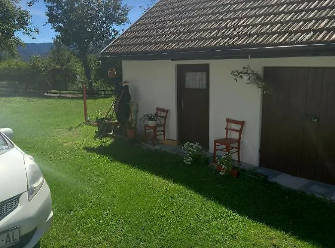 Family Friendly House With A Parking Space Zakrajc Brodski, Gorski Kotar - 20569 Feriehus